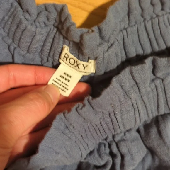 $15 Sale!!! Bundle of two Roxy lounge/beach shorts - Picture 2 of 4